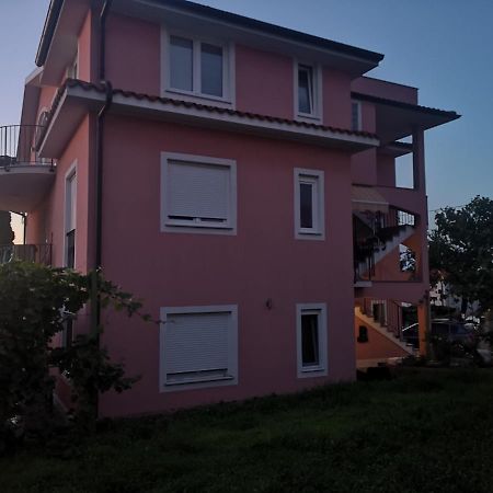 Apartment & Rooms Lilis イゾラ エクステリア 写真